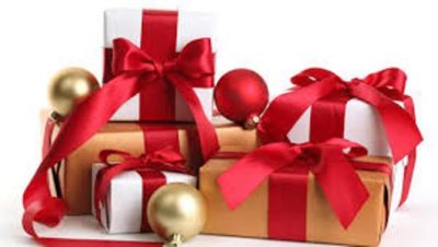 Natale 2016: quali regali preferiscono i giovani? Ecco la top ten