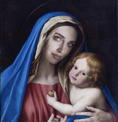Codacons denuncia Chiara Ferragni per blasfemia, ma il suo volto nell'immagine della Vergine era un omaggio artistico alla determinazione delle italiane