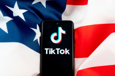Il ban sembra momentaneamente evitato e il futuro in mano a Biden: le novità su TikTok in America