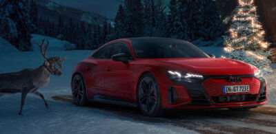 Una slitta e un Babbo Natale lontani dall'immaginario comune nel racconto dello spot Audi