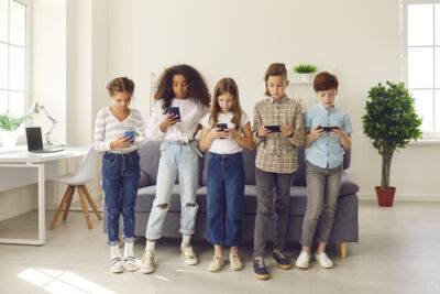 Quelli della Generazione Alpha saranno i primi consumatori nativi digitali: quali implicazioni per i brand secondo Infobip