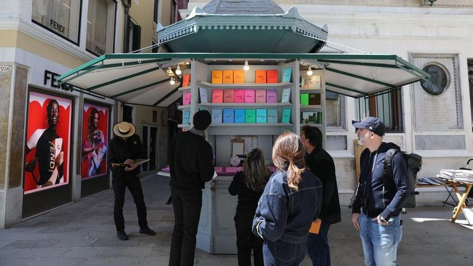 Edicole di Venezia Louis Vuitton le restaura per la Biennale 2022